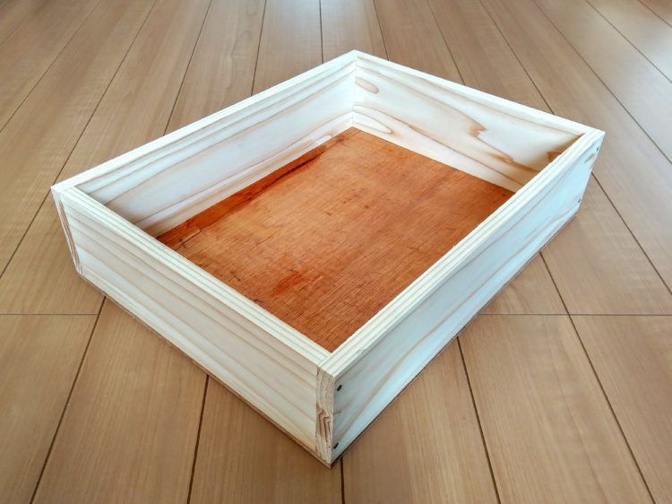 ベースの木箱